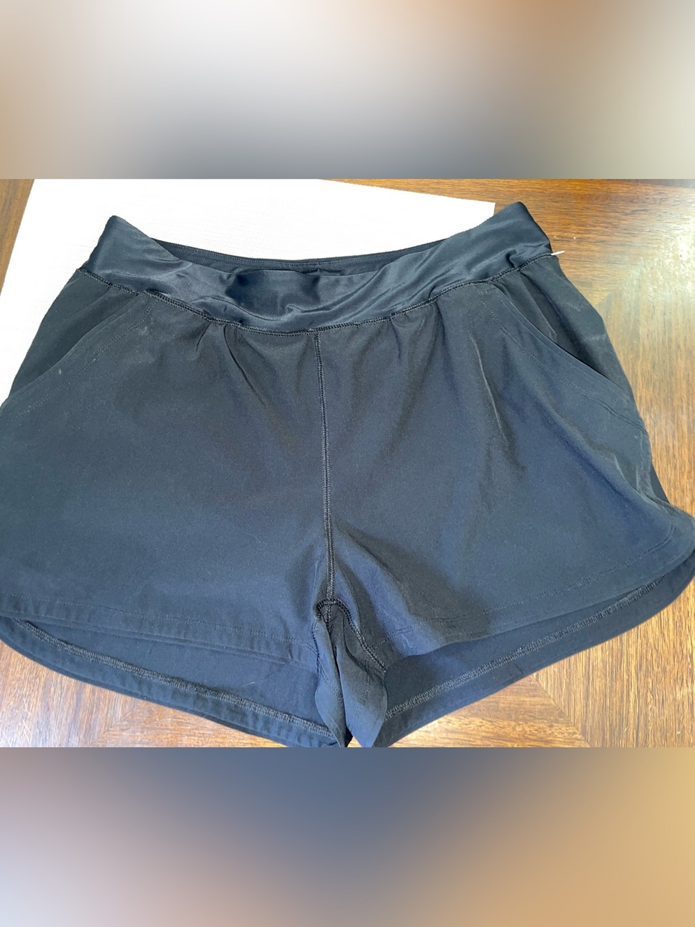 Lands’ End Women’s 16W Black Active Athletic Shorts Pockets Stretch Plus Size